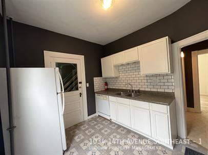 Photo - 1034 14th Ave SE Unit 1