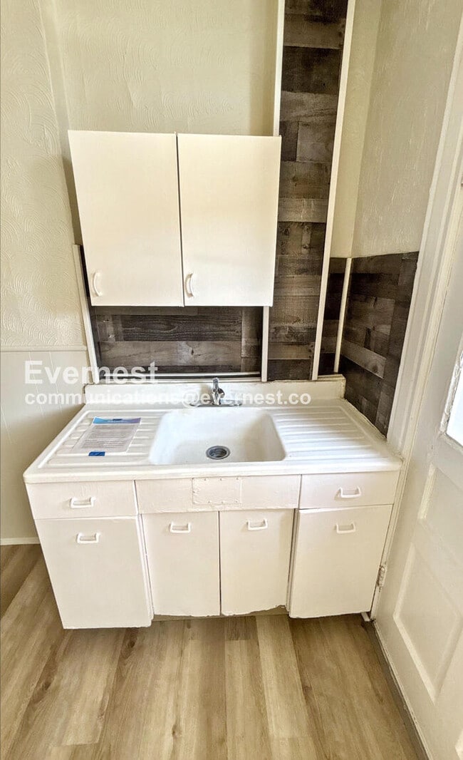 Photo - 3720 Fairview Ave