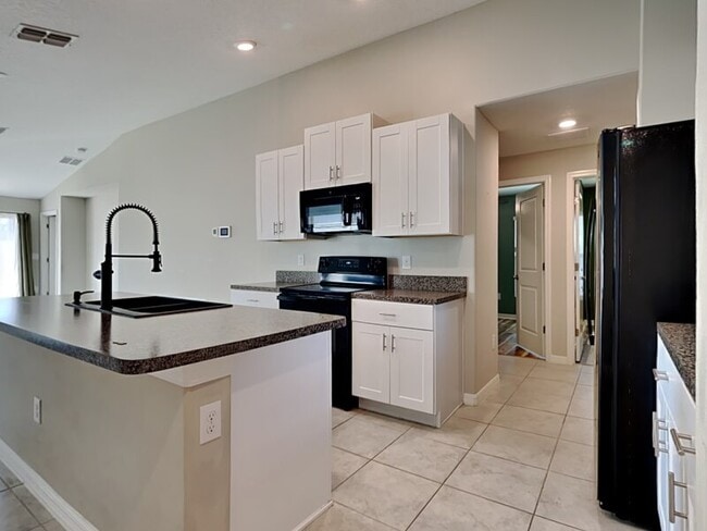 Photo - 14620 Dunrobin Dr