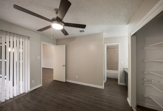 Bedroom A1-1br1ba-vatsoco-002.jpg