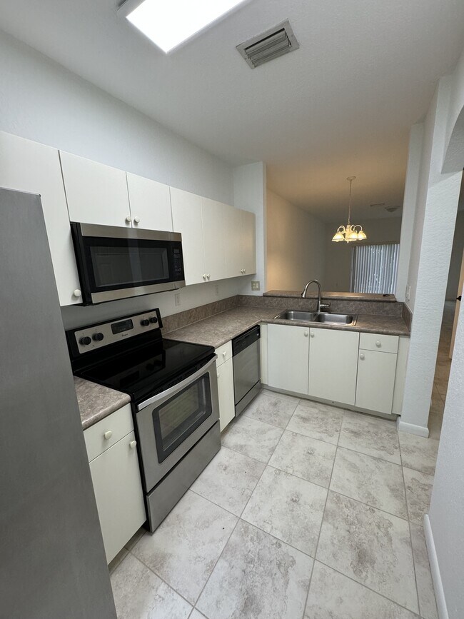 Photo - 4903 SW 140th Terrace