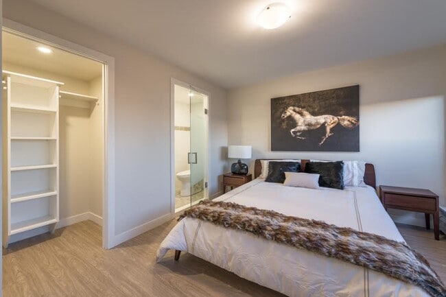 Photo - 5633-5633 Fenwick St Unit 1809