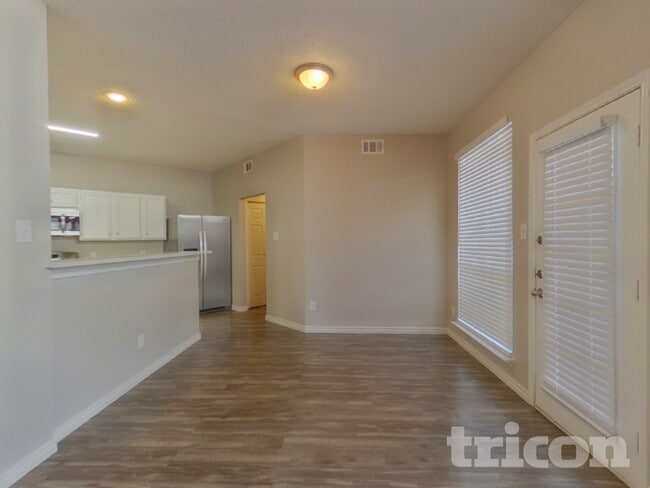 Photo - 1233 Clear Creek Dr