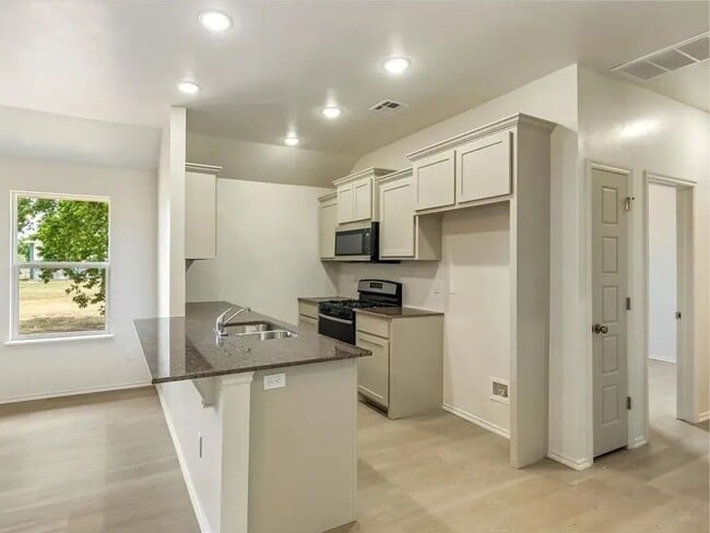 Photo - Move-In Ready 2-Bed Home in Lawton w/ Garage