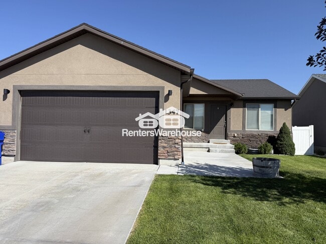 Photo - 1347 Skip St