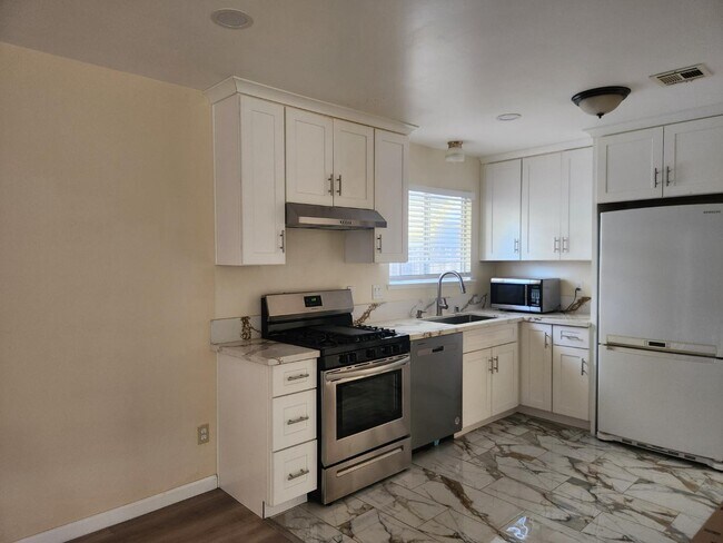 Photo - 4184 Worthington Dr