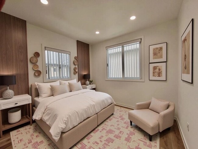 Photo - 1321 1/2 Normandie Avenue