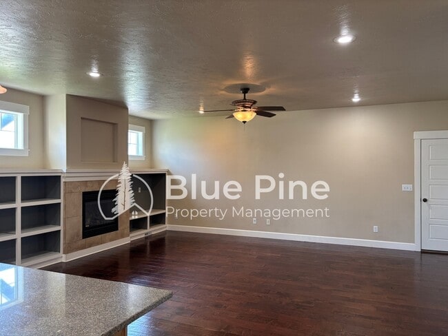 Photo - 3312 E Edwards Dr