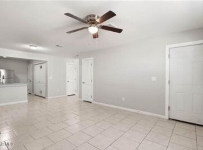 Photo - 3724 Keltner Ave Unidad F