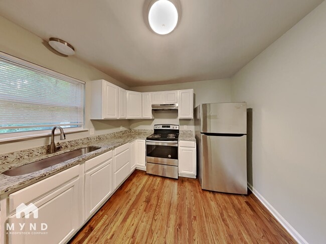 Photo - 7219 Lancashire Dr