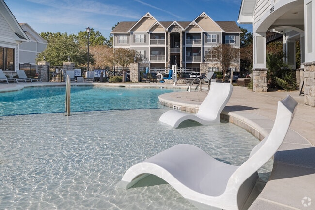 In-water Lounge