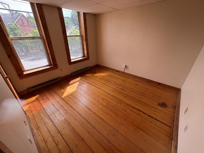 Photo - Sun-Drenched & Spacious 1BR Apartment in South Berwick Unit Apt 203