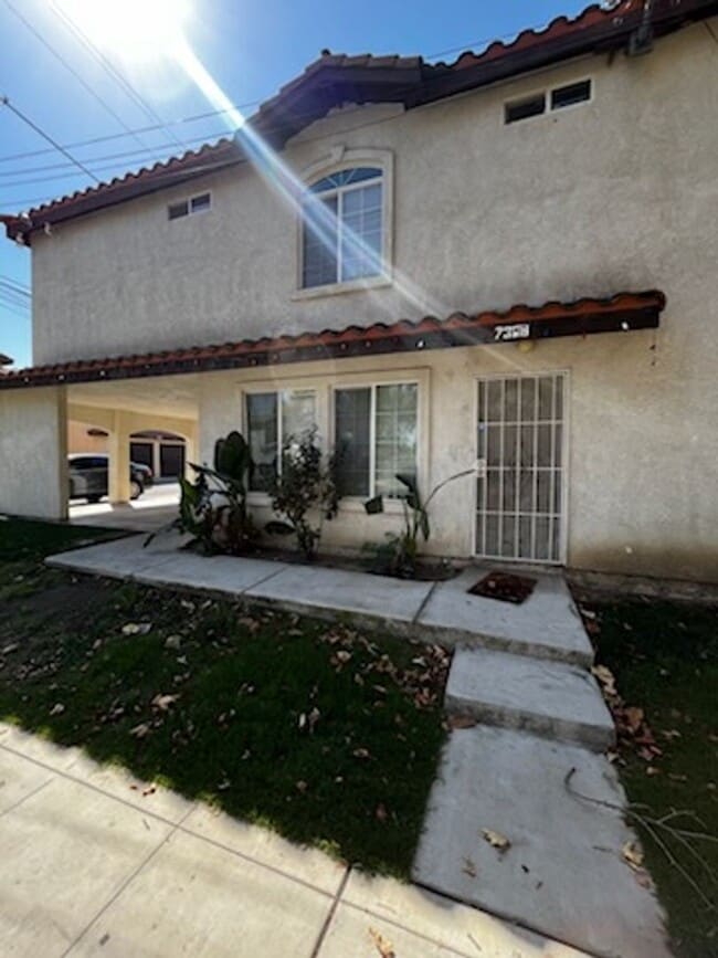Building Photo - 730 K St Unit B