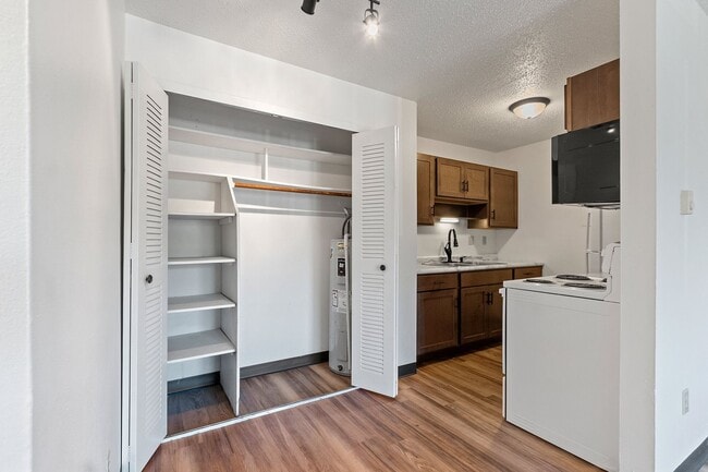 Cedar Grove Apartments