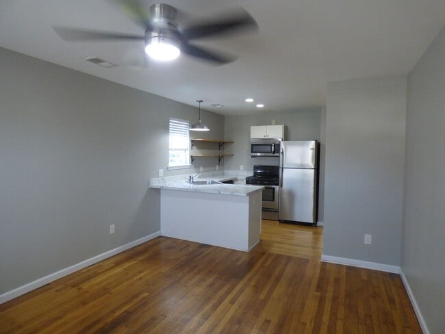 Photo - FHW914 Unit 2