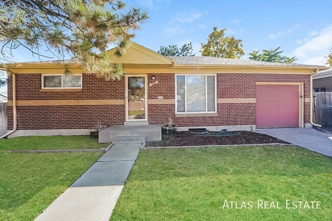 Building Photo - 888 Ogden Cir