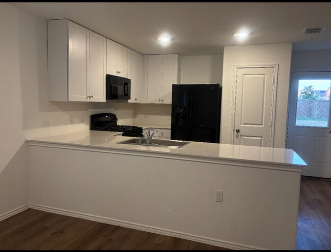 Photo - Modern 4-Bed, 4-Bath Home in Pflugerville