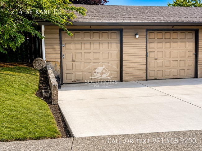 Photo - 1214 SE Kane Dr