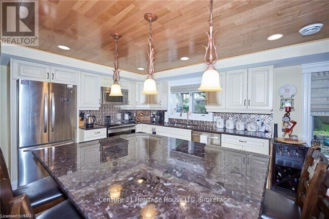 Photo - 355 Ridge Rd N