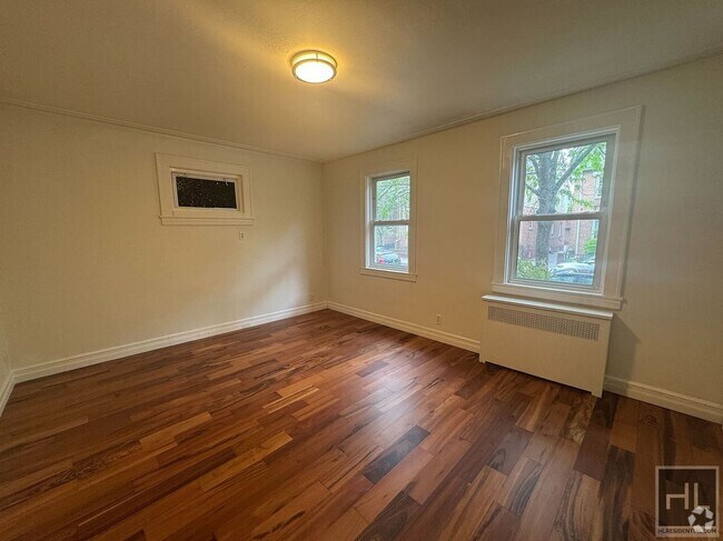 Building Photo - 27 STREET Unit 1 Rental