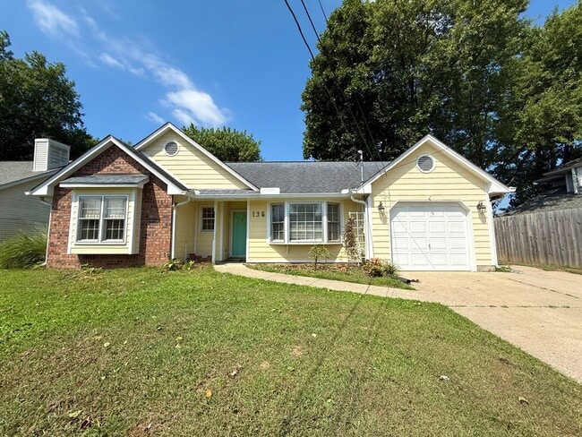 Building Photo - NEW STAINLESS APPLIANCES COMING!!  Renovat... Rental