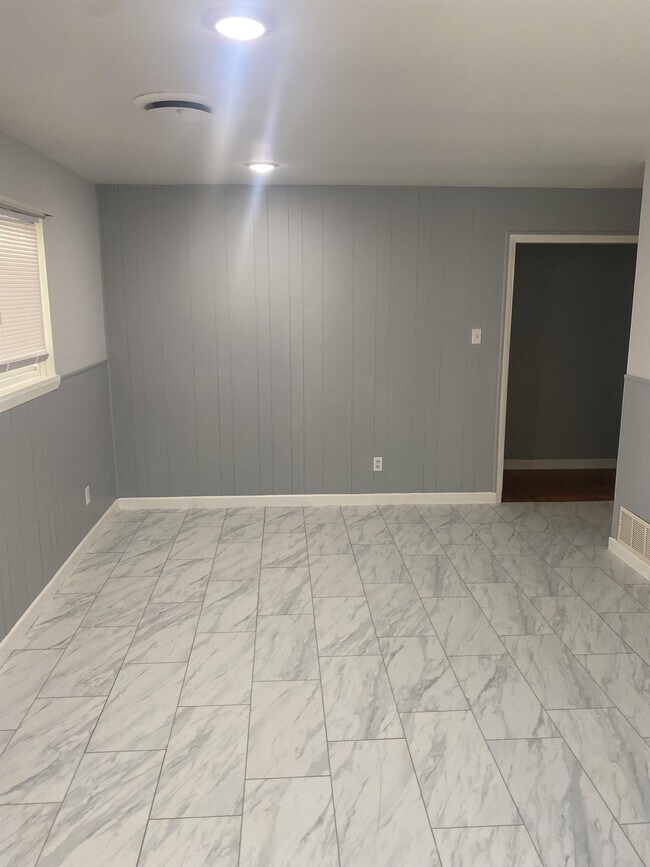 Photo - 1209 West Ln