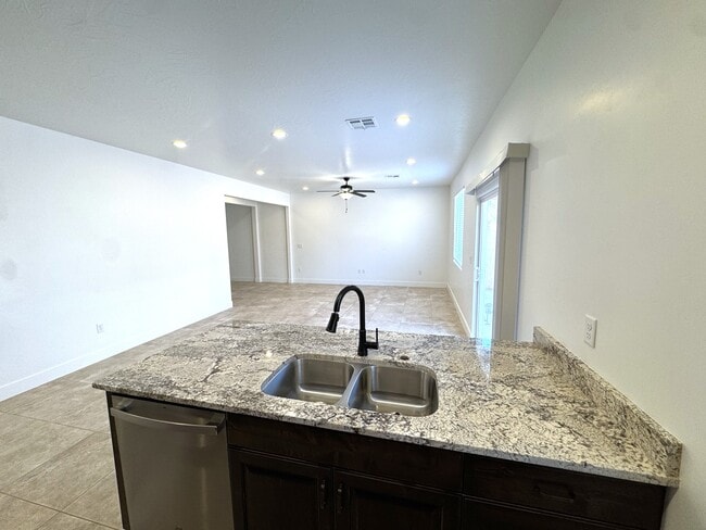 Photo - 322 N 2480 W