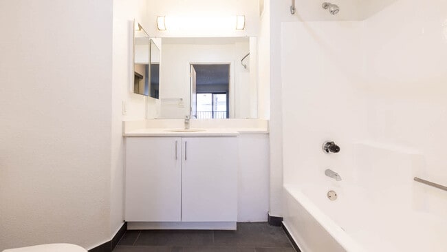 Bathroom - Prado