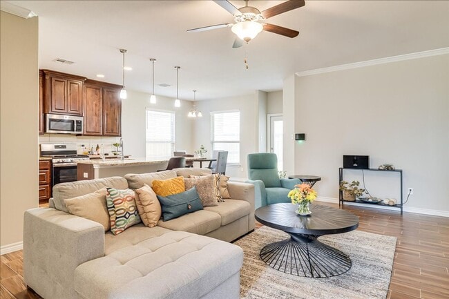 Photo - 7610 Quartz Dr