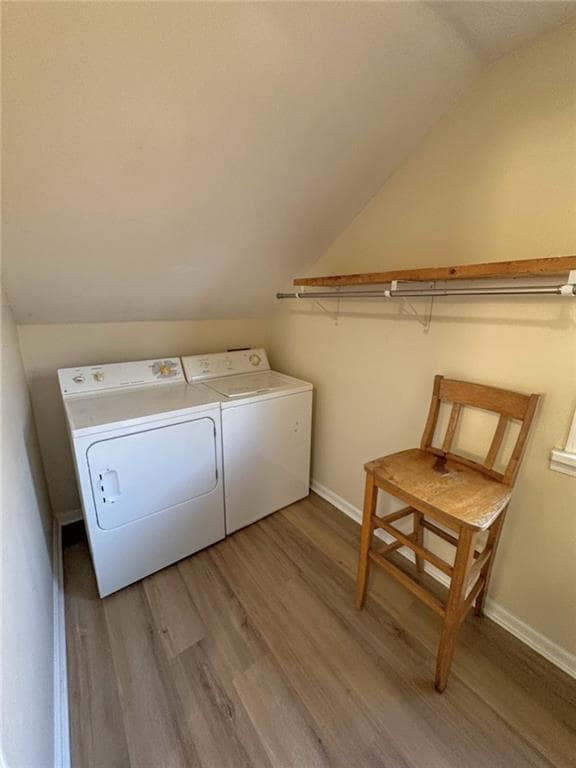 Photo - 3043 Wells St