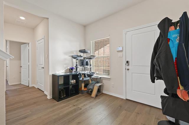 Photo - 3329 Watterson Wy