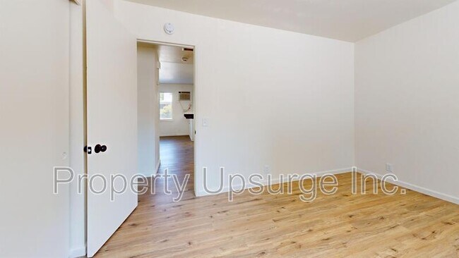 Photo - 1625 Robinson St