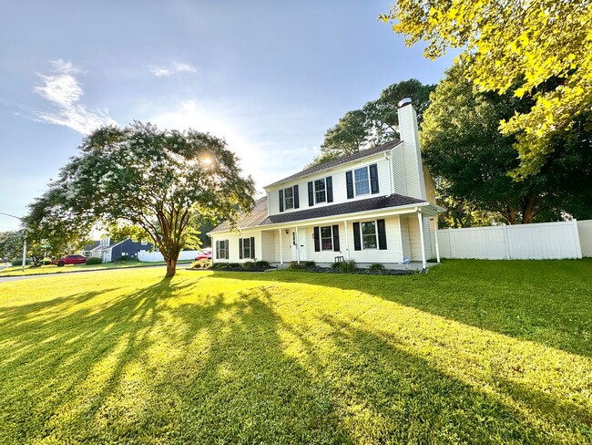 Beautifully updated home on large corner lot - Beautifully updated home on large corner lot