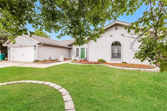 Photo - 7301 Skylark Ln