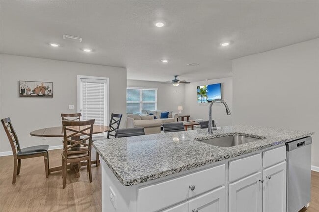 Photo - 1088 Burlington Pass Dr