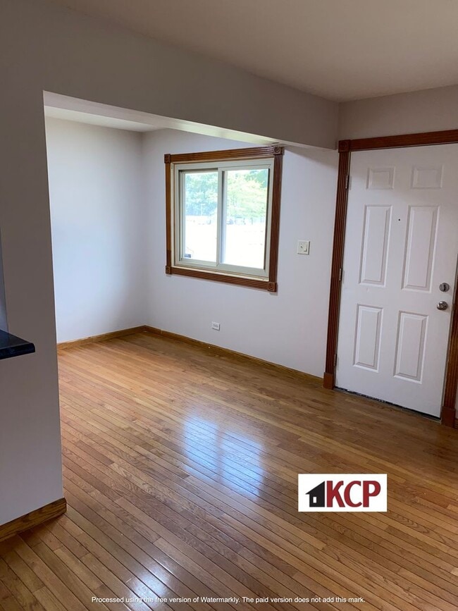 Photo - 2/3 Bedroom Townhouse in Gurnee School Dist