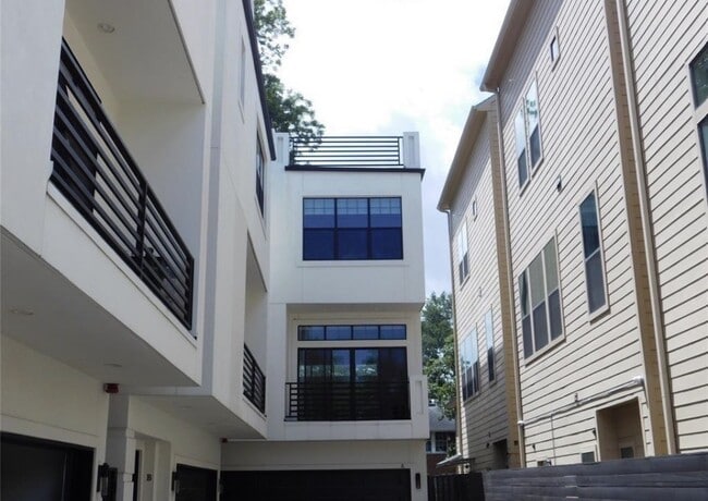 Building Photo - 4506 Austin St Unit A