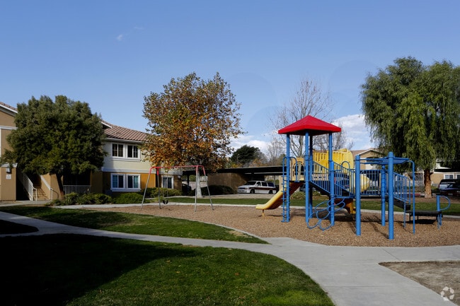 Photo - The Peppertree Apartments