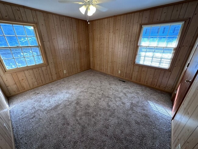 Photo - 3 Bedroom, 1 Bathroom- House in North Rome!