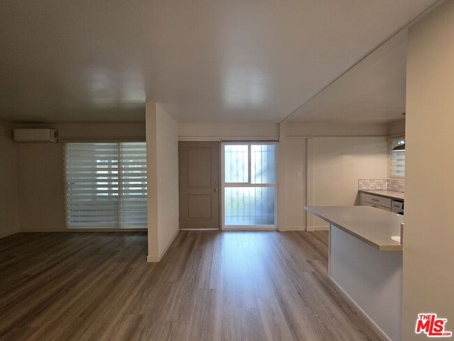 Photo - 11021 Missouri Ave Unidad 11041-1