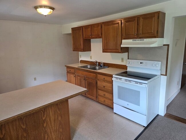 Photo - 189 W Main St Unit 4