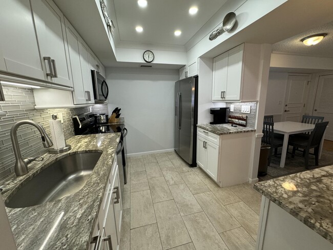 Building Photo - 300 N Hwy A1A Unit 108g Rental