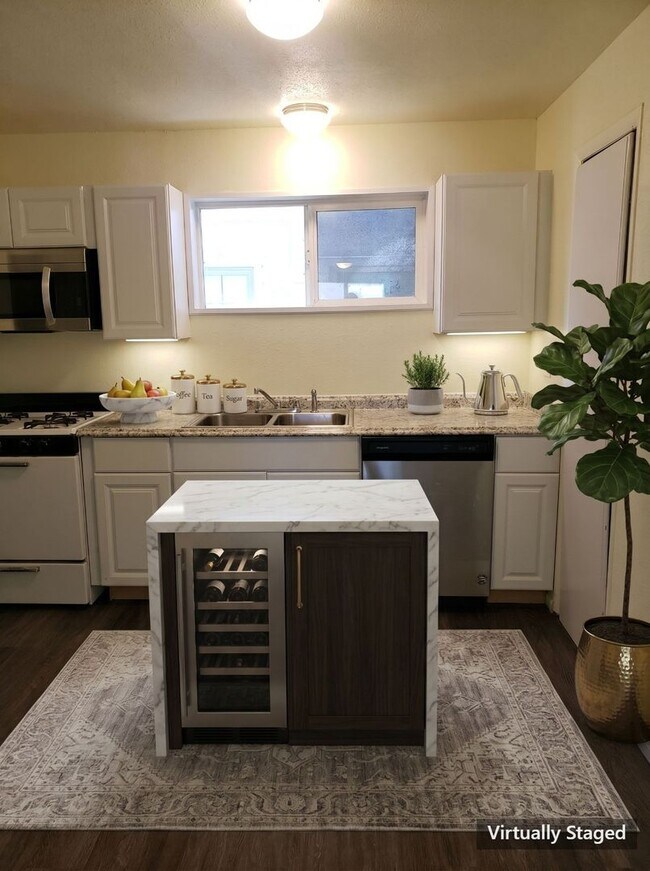 Photo - FREE PETS & ALL UTILITIES INCLUDED! Massive 4BR Downtown Golden Duplex Near Mines Campus