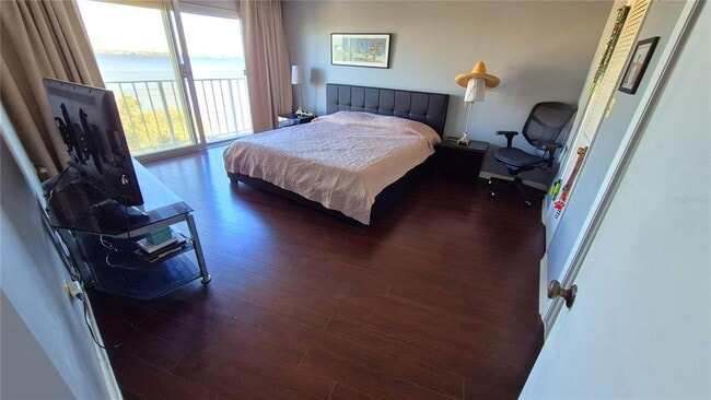 Photo - 2611 Bayshore Blvd Unit 806