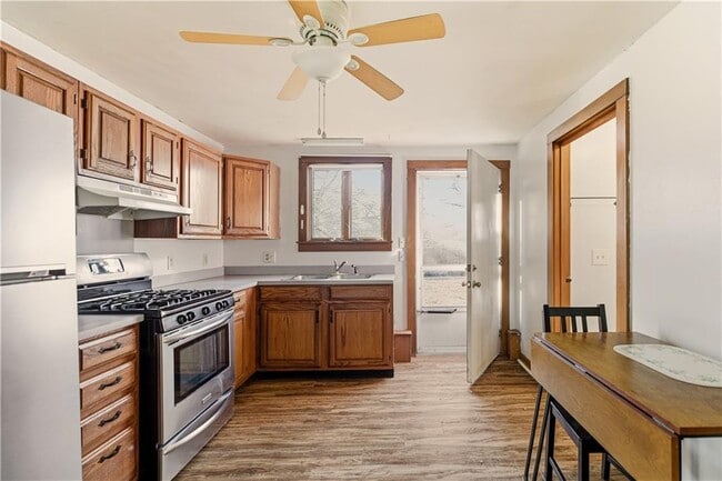 Photo - 46 Simmons Rd