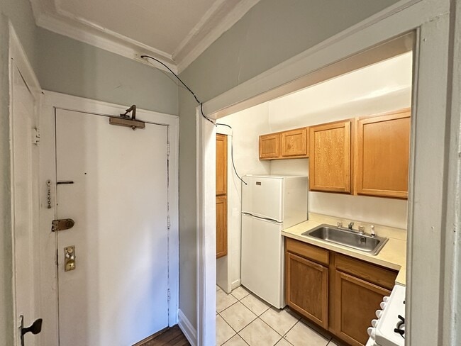 Photo - 1169 N Dearborn St Unit 113