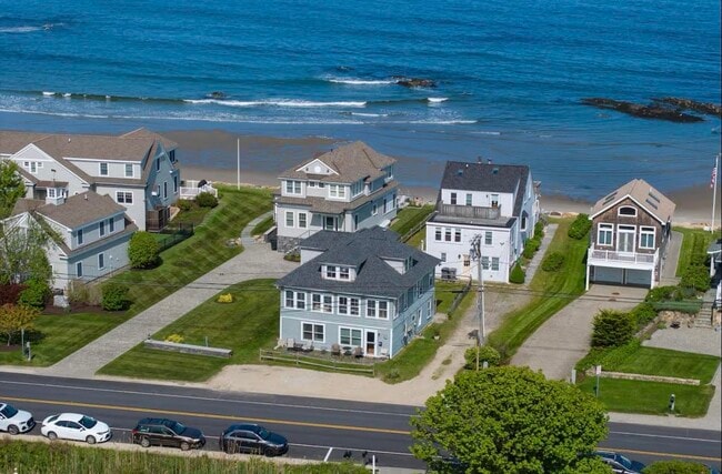 Building Photo - 1300 Ocean Blvd Unit 3