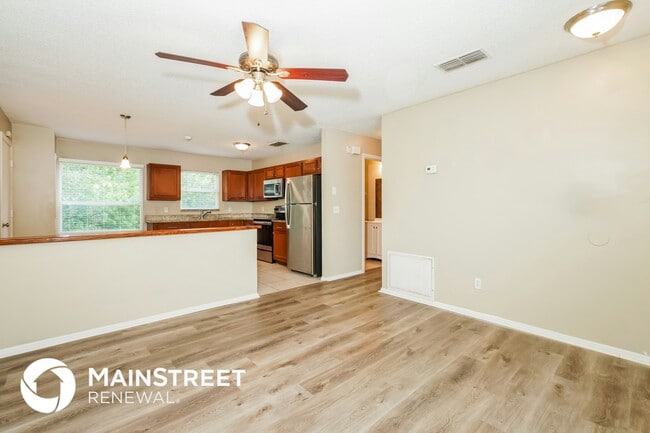 Photo - 1109 Cambourne Dr