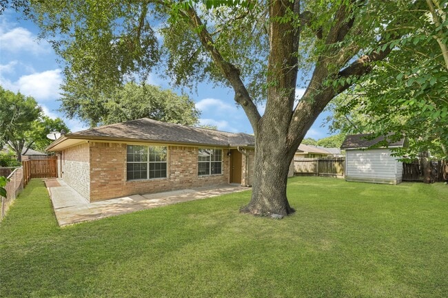 Photo - 7323 Log View Dr