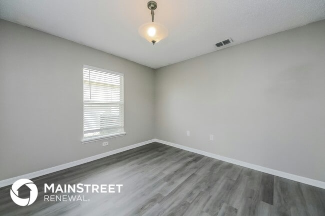 Photo - 17401 Silver Creek Ct